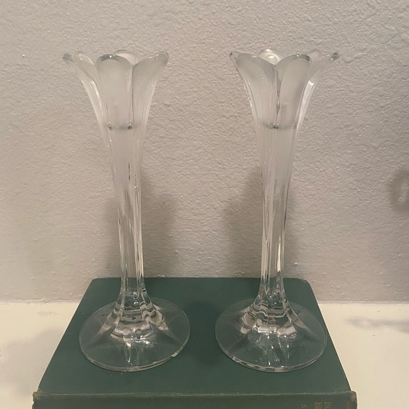 Vintage Pair of 24% Lead Tulip Crystal Cristal d'Arques French Candle Holders - Picture 1 of 9
